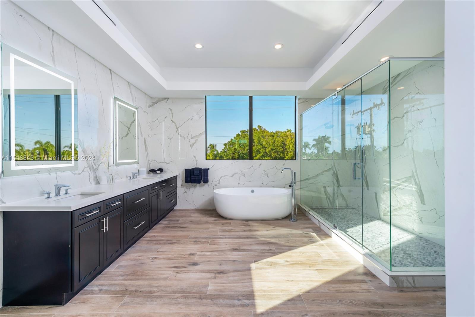 CORAL KEY VILLAS 2ND SEC - Residential