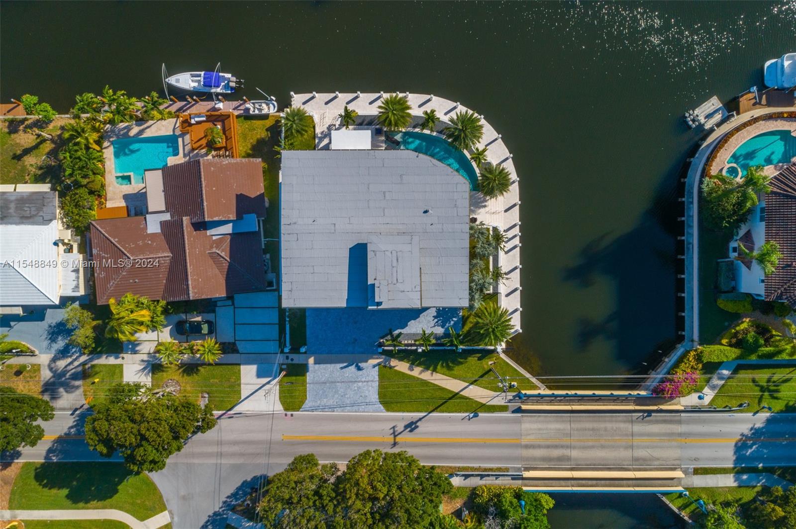 CORAL KEY VILLAS 2ND SEC - Residential