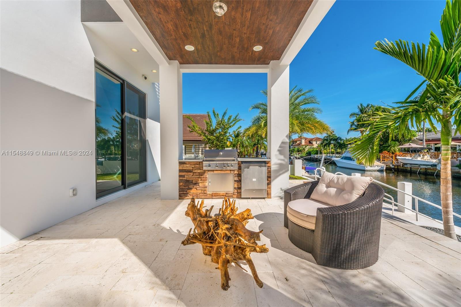 CORAL KEY VILLAS 2ND SEC - Residential