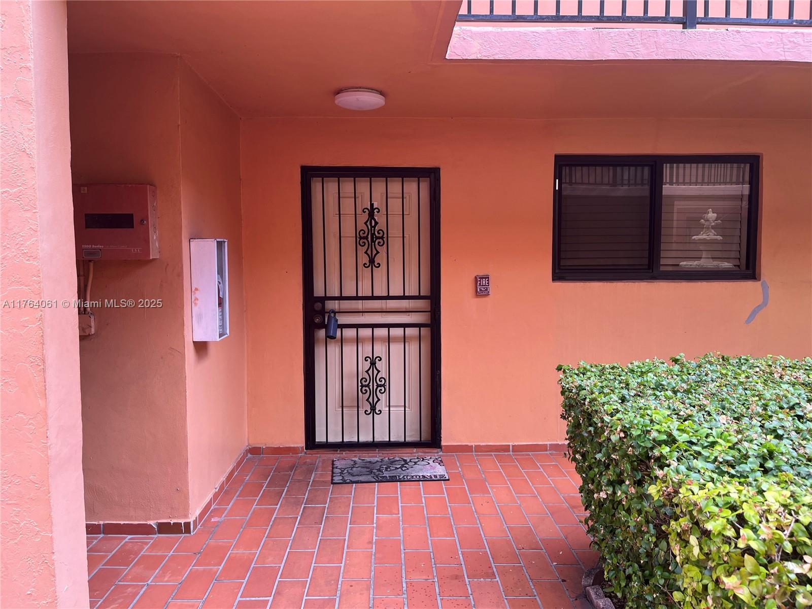 Rental Property at 1340 W 41st St 101, Hialeah, Miami-Dade County, Florida - Bedrooms: 3 
Bathrooms: 3  - $2,900 MO.