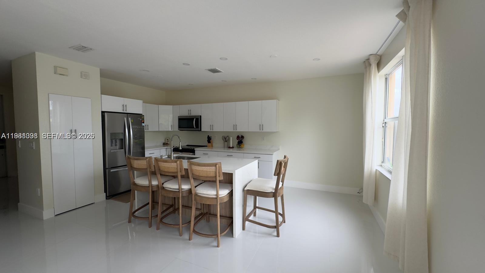 FLORIDIAN ISLES SOUTH - Residential