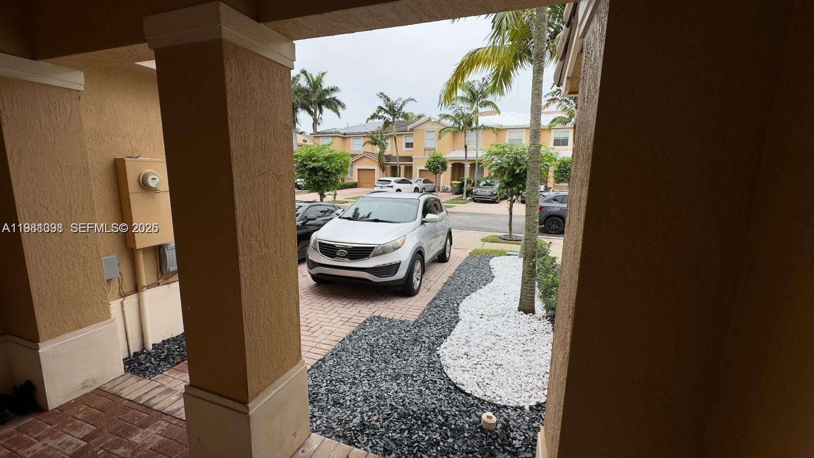 FLORIDIAN ISLES SOUTH - Residential