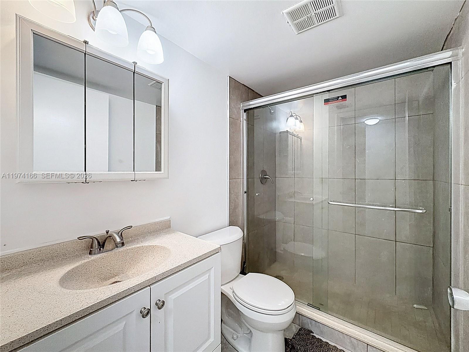 32 OF PALM SPRINGS 3 COND - Residential