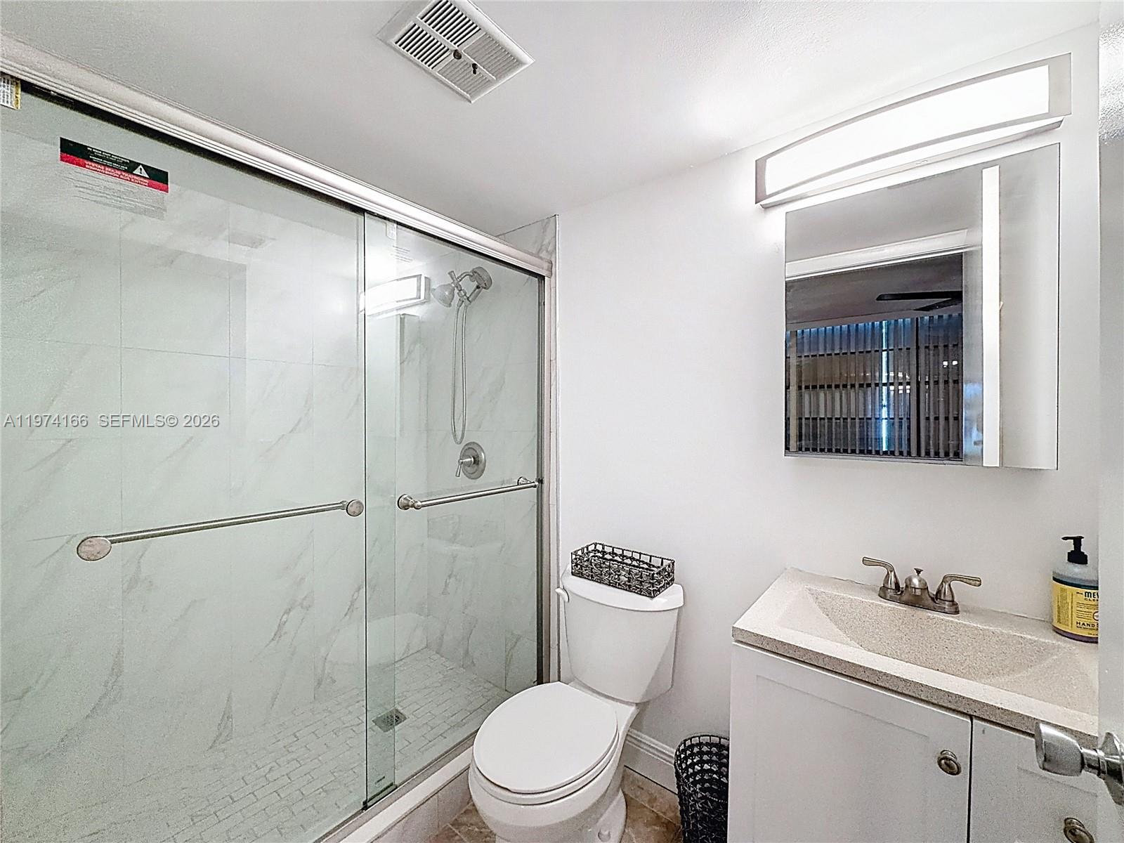 32 OF PALM SPRINGS 3 COND - Residential