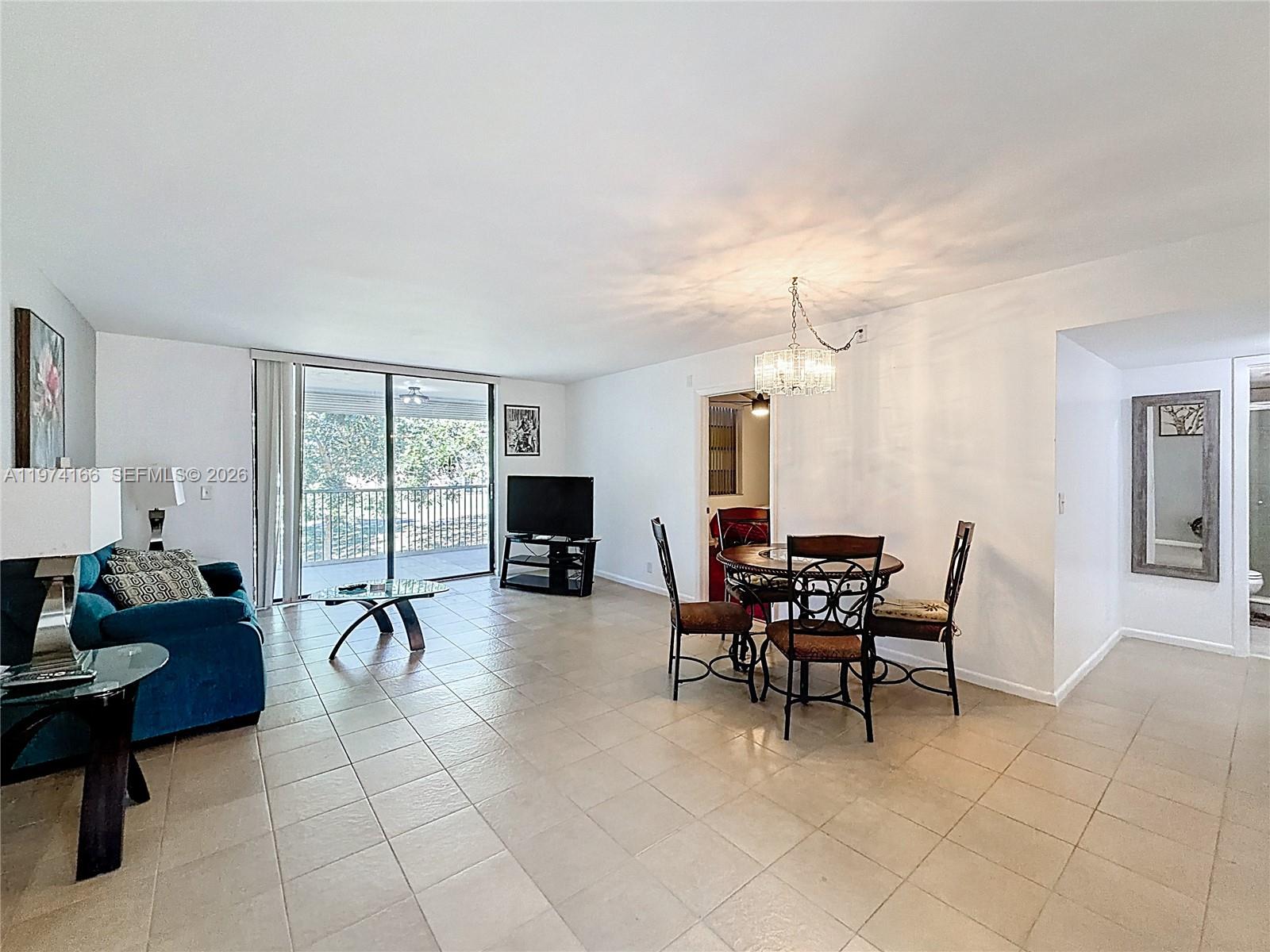 32 OF PALM SPRINGS 3 COND - Residential