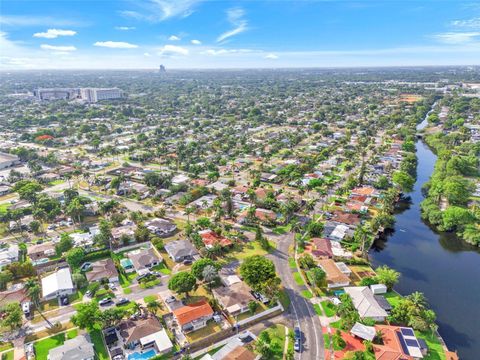 Single Family Residence in Hollywood FL 315 31st Ct 50.jpg