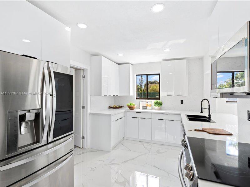 230 NE 175th Ter