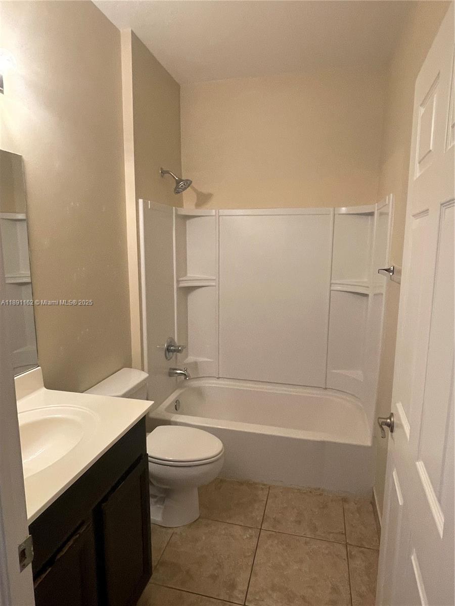 ANTIGUA AT OASIS - Residential Lease