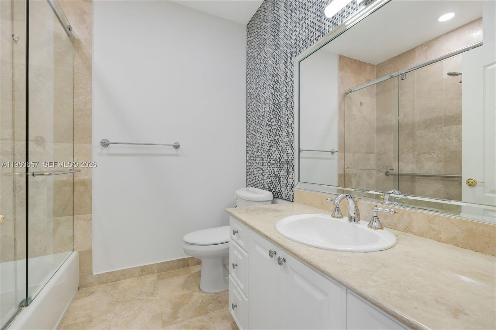 AVENTURA BAY TOWNHOMES CO - Residential