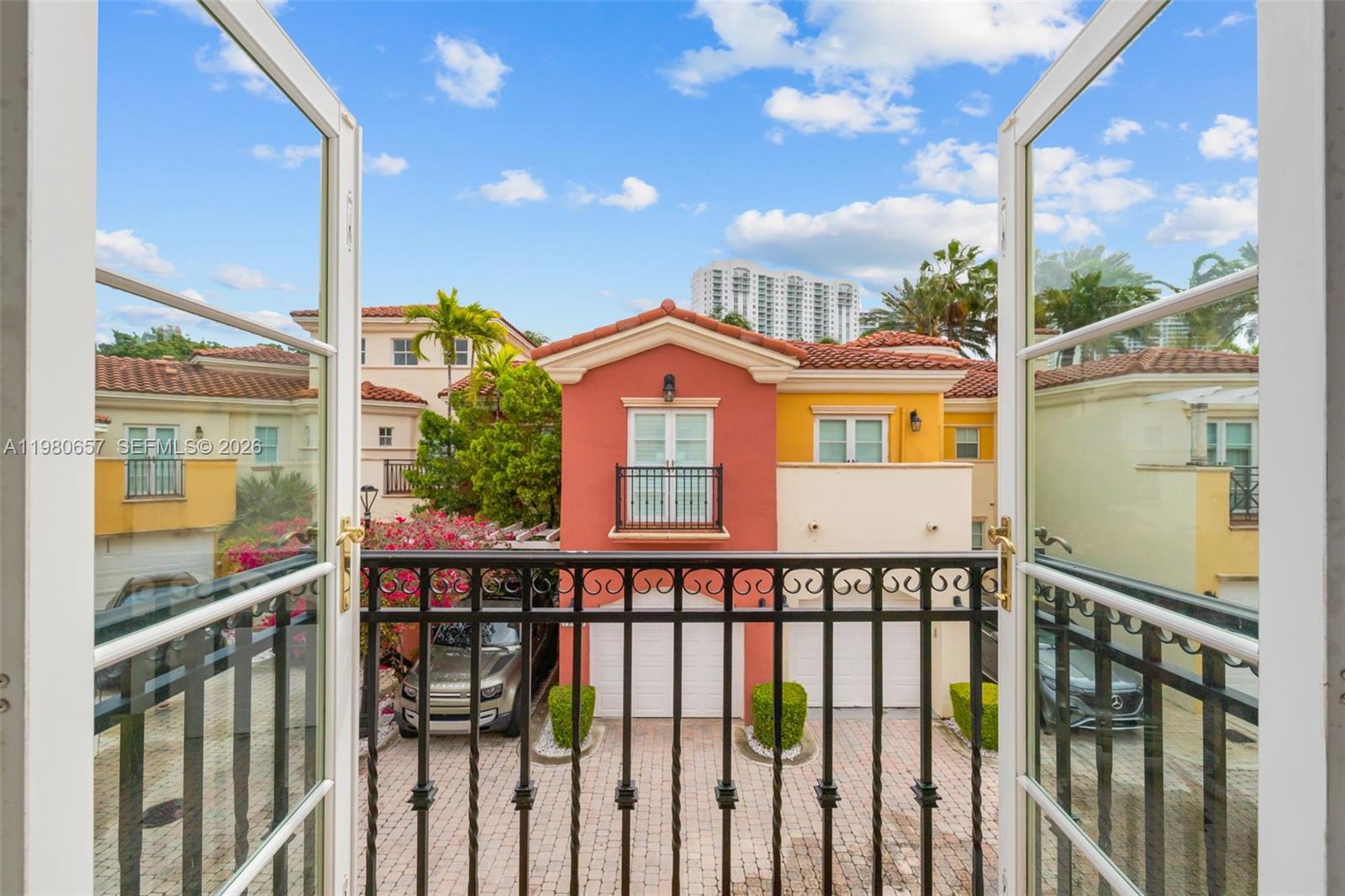 AVENTURA BAY TOWNHOMES CO - Residential