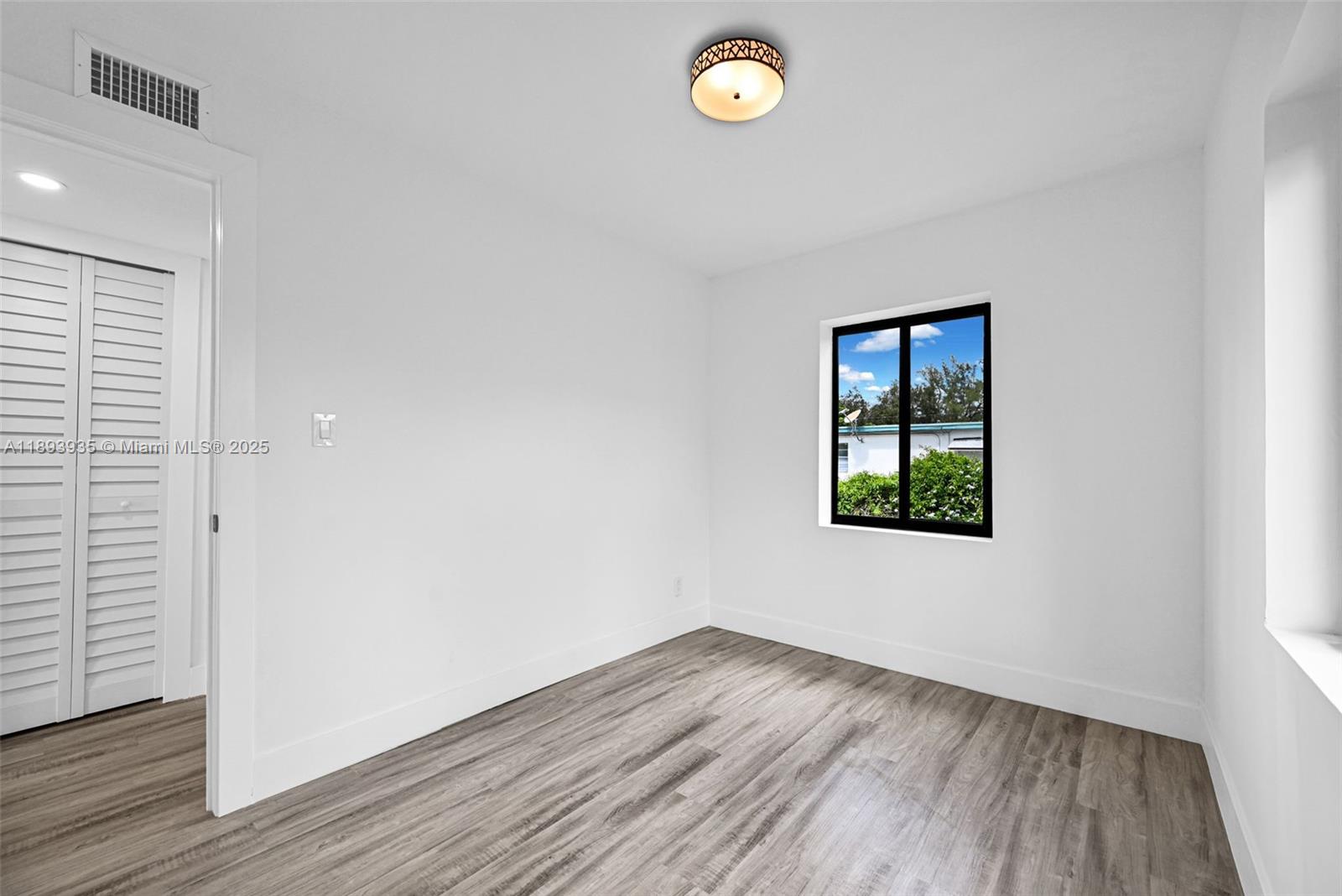 WEST LITTLE RIVER - Residential