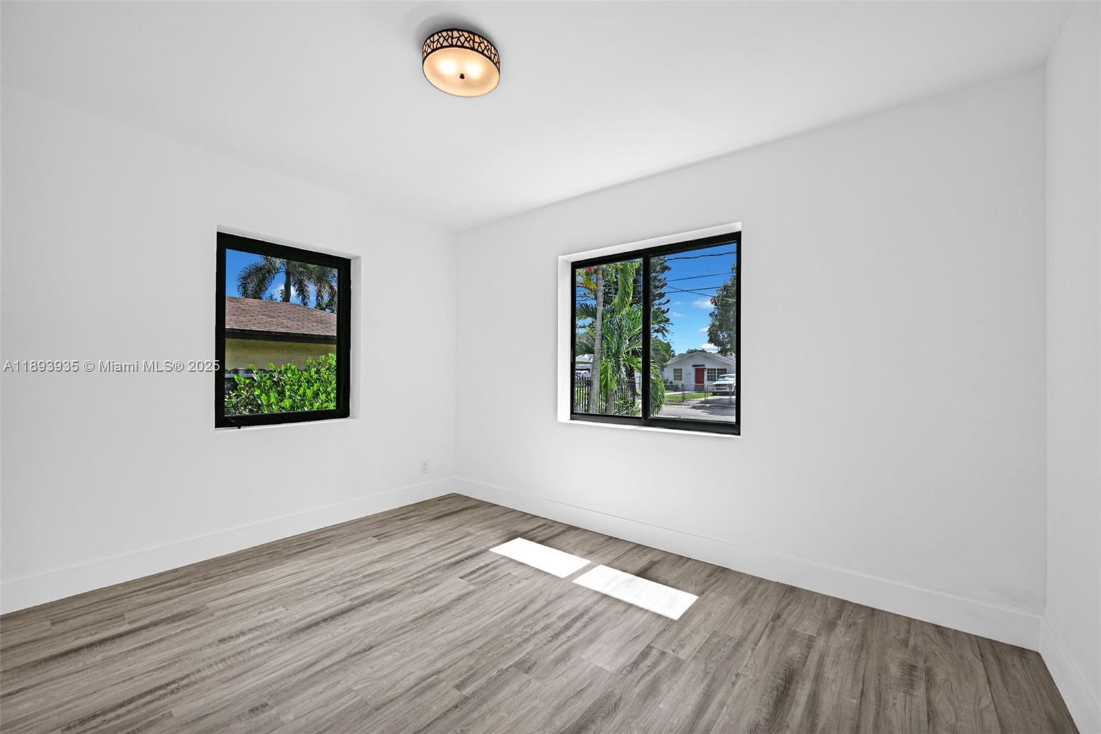 WEST LITTLE RIVER - Residential