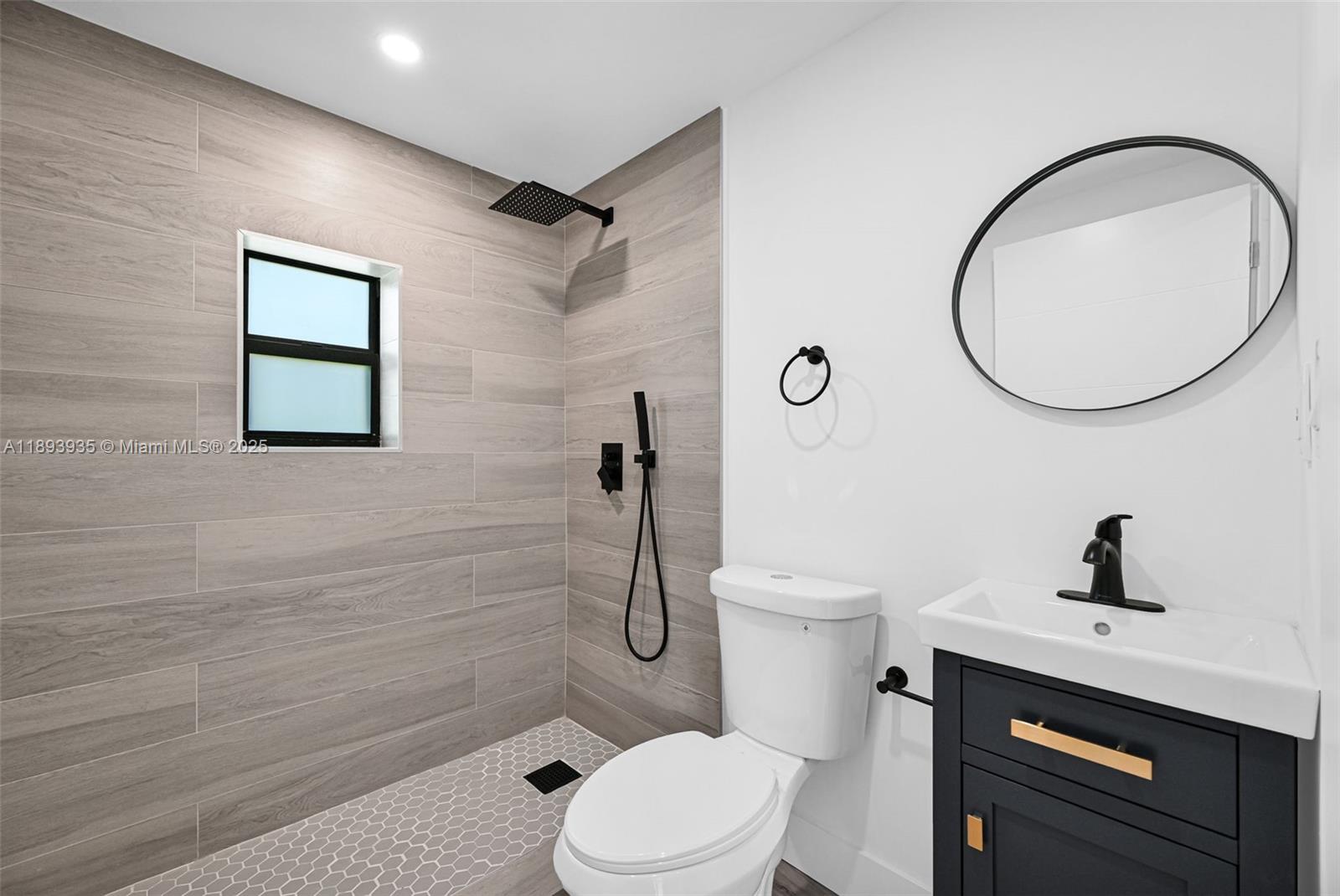 WEST LITTLE RIVER - Residential
