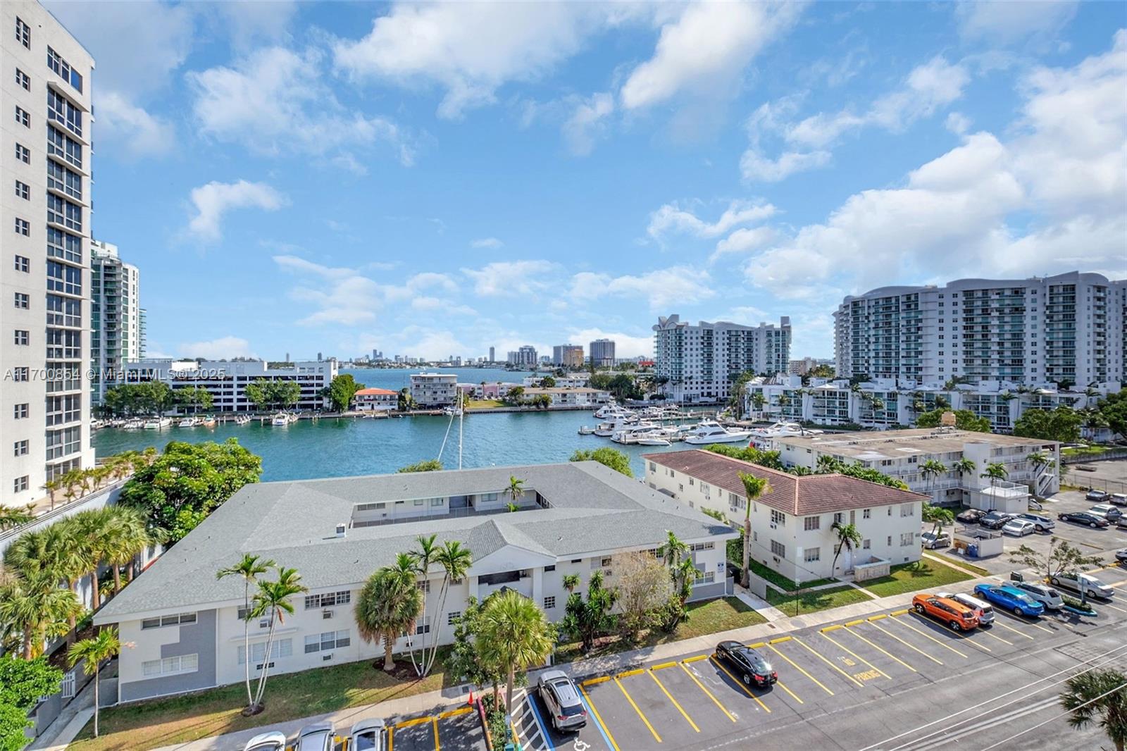THE ISLANDER CLUB CONDO - Residential Lease
