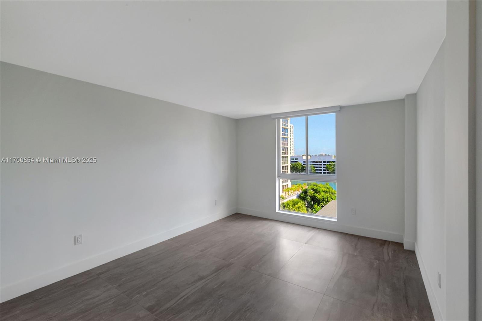 THE ISLANDER CLUB CONDO - Residential Lease
