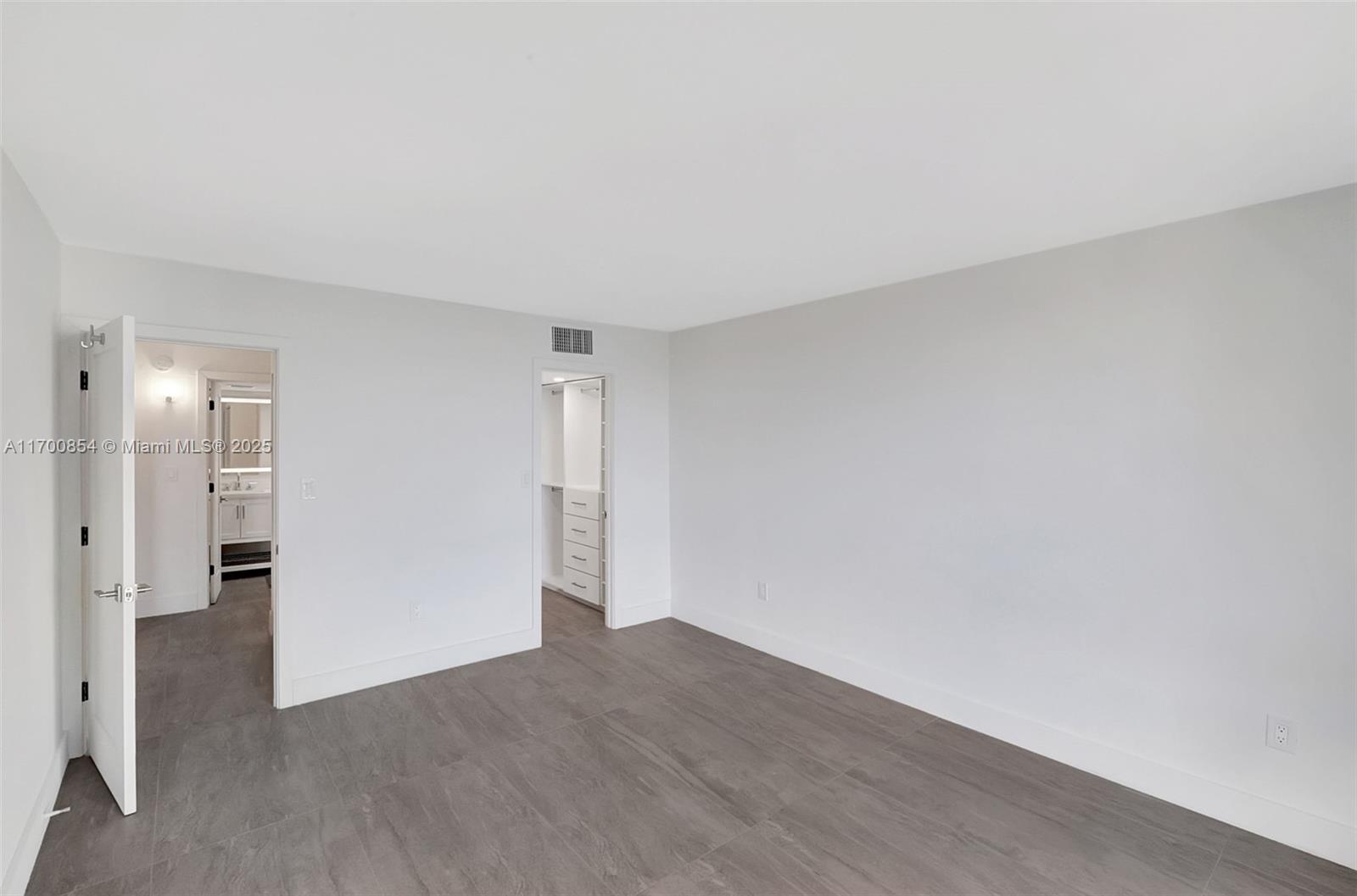 THE ISLANDER CLUB CONDO - Residential Lease