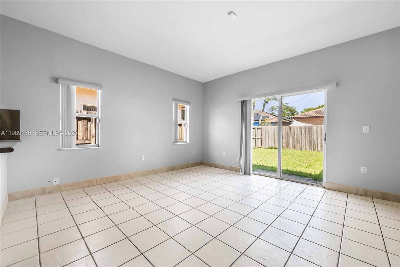 SILVER PALM HOMES - Residential Lease