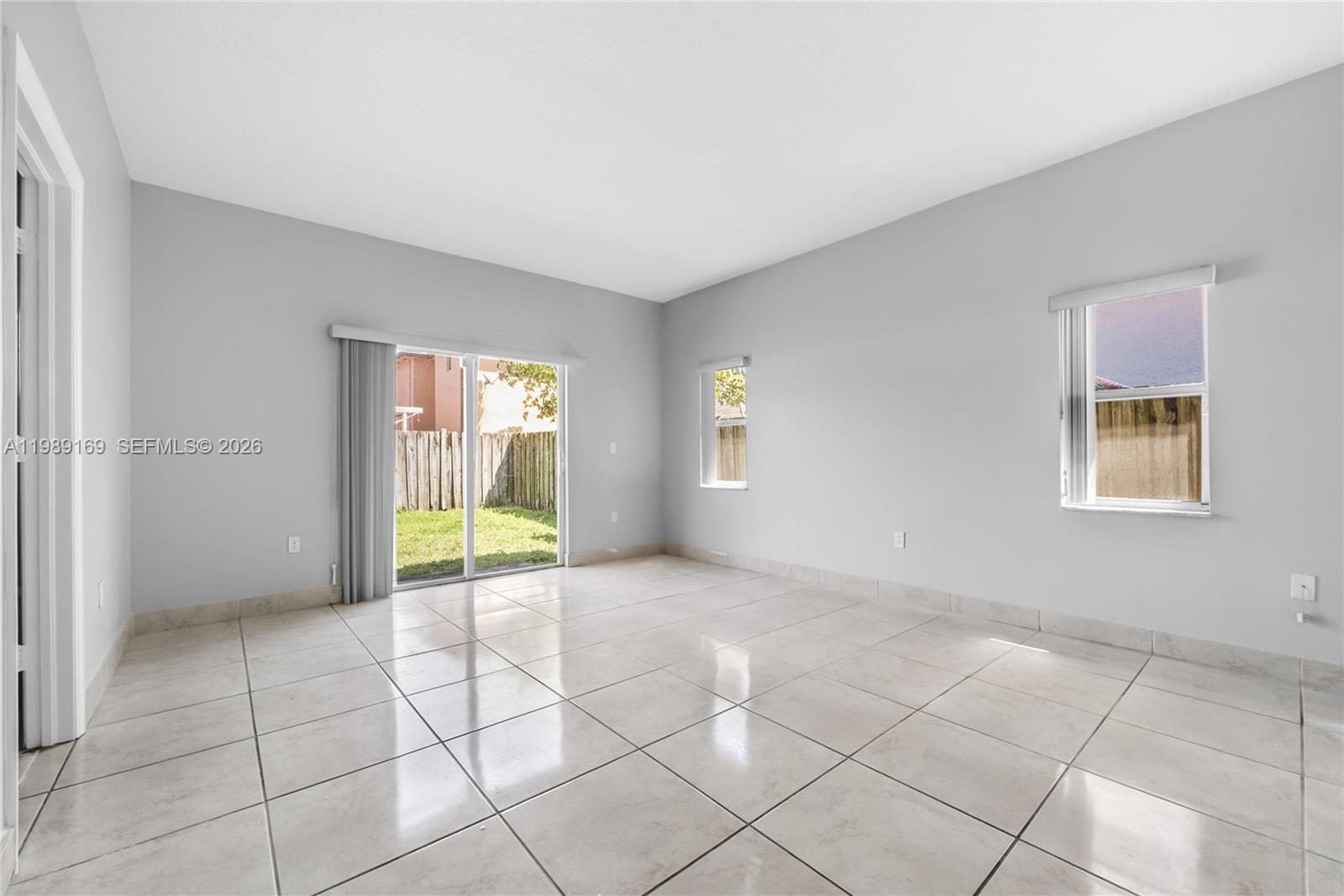 SILVER PALM HOMES - Residential Lease