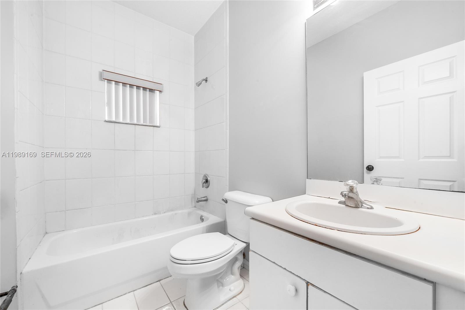 SILVER PALM HOMES - Residential Lease