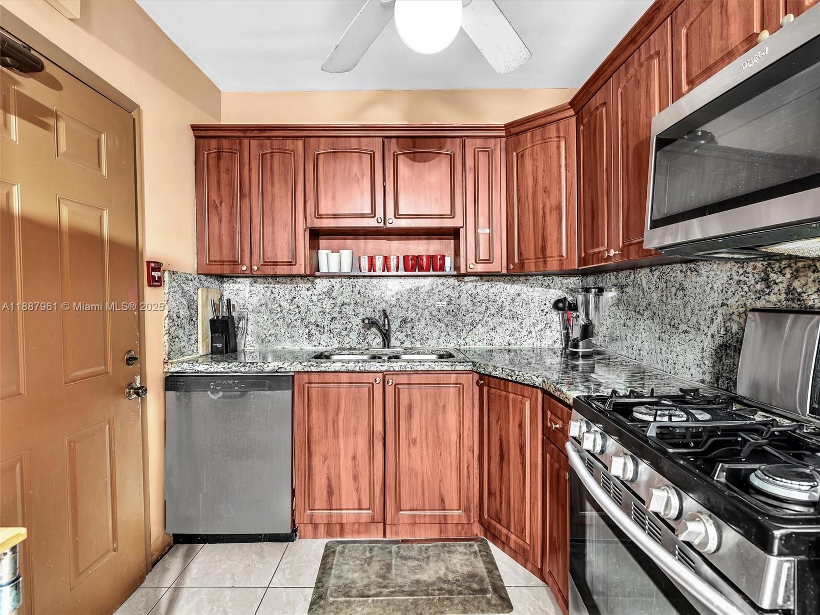 BAY VISTA PARK AMD PL - Residential