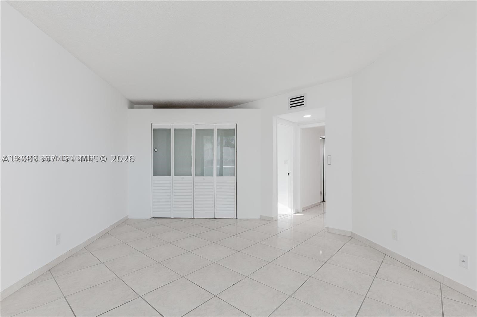 16485 Collins Ave 338