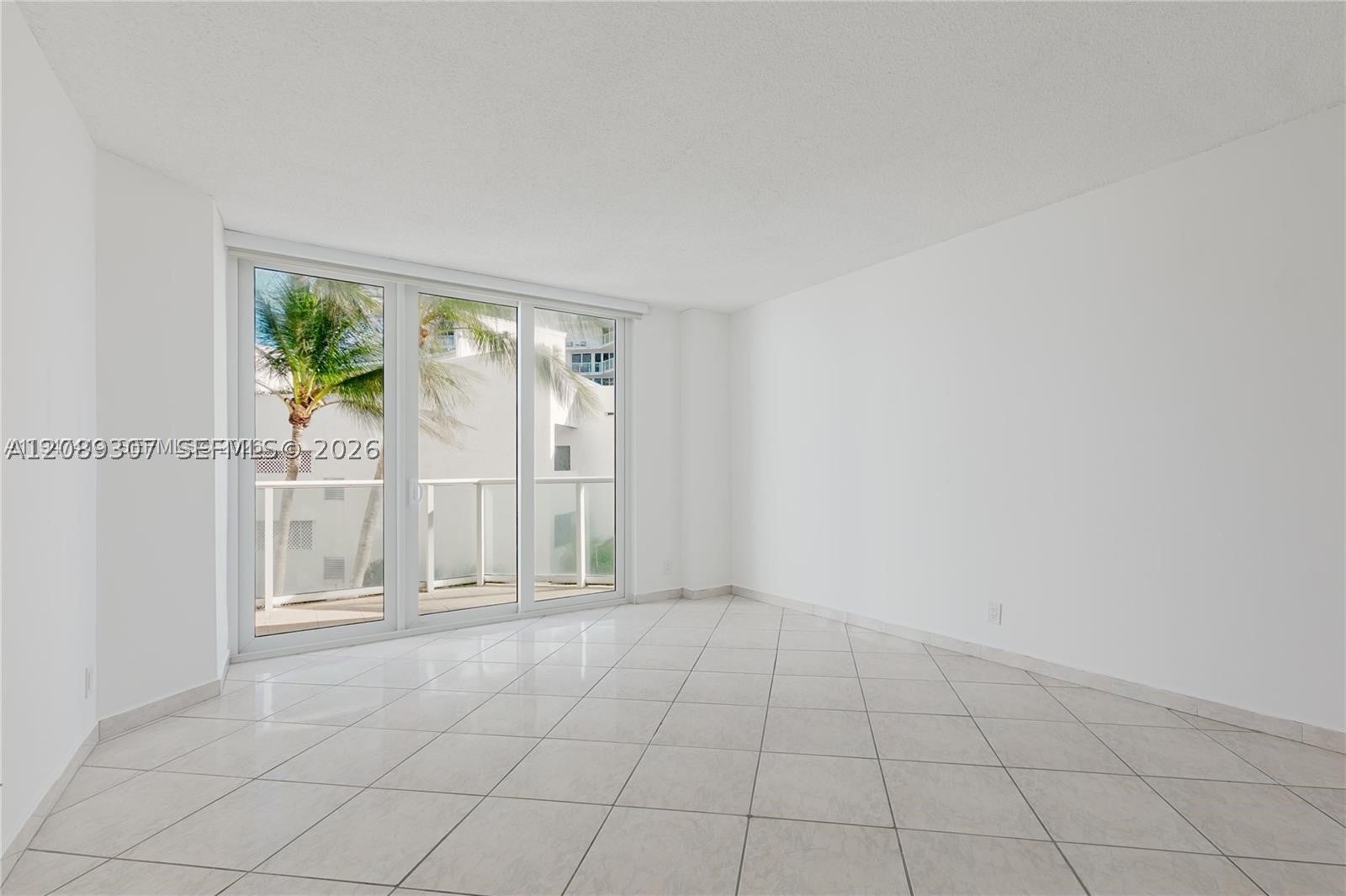 16485 Collins Ave 338