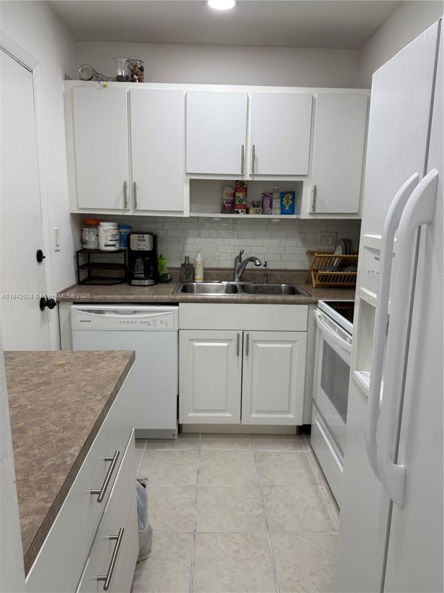 3000 NE 16th Ave 209