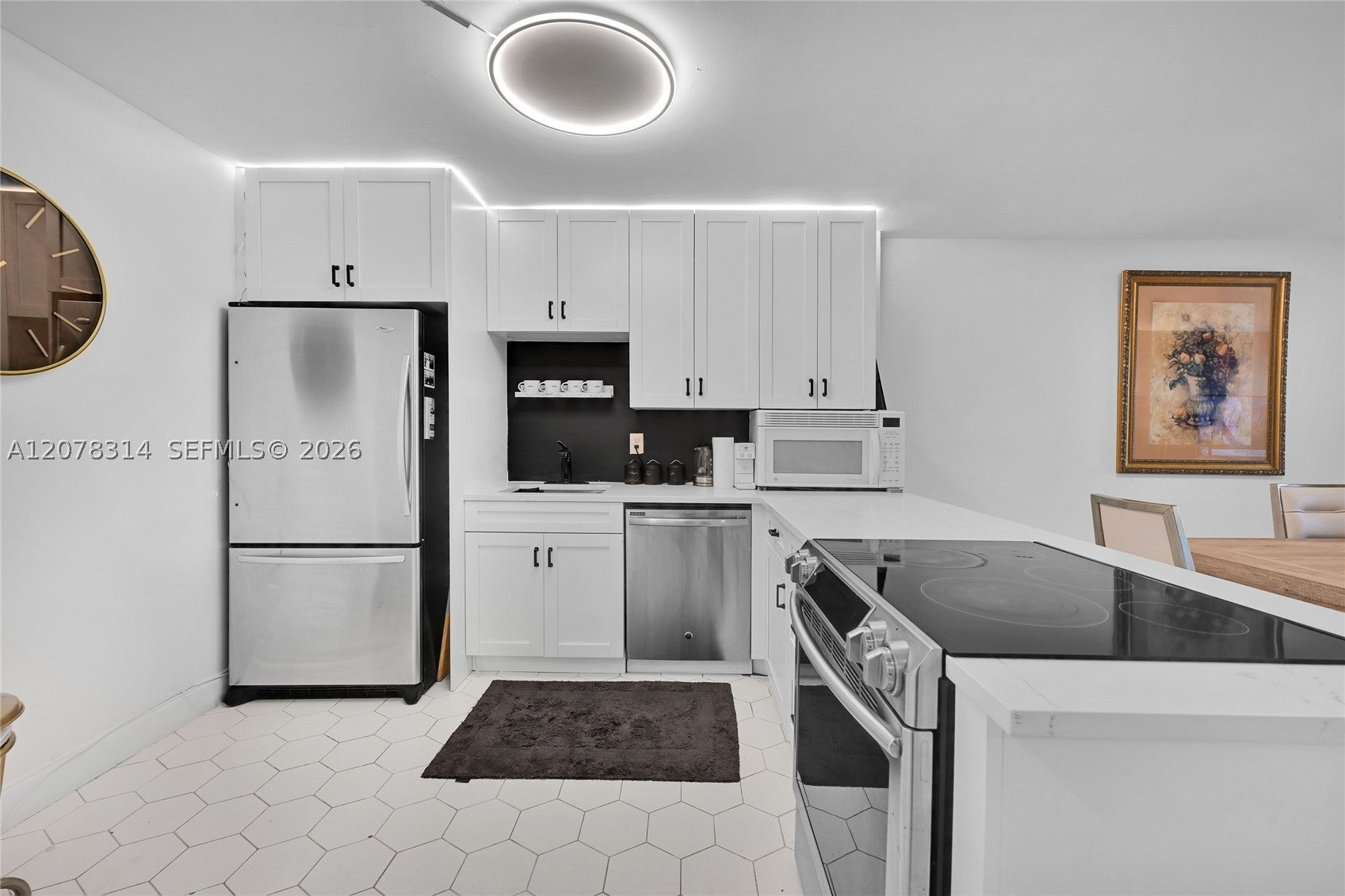 400 Leslie Dr 605