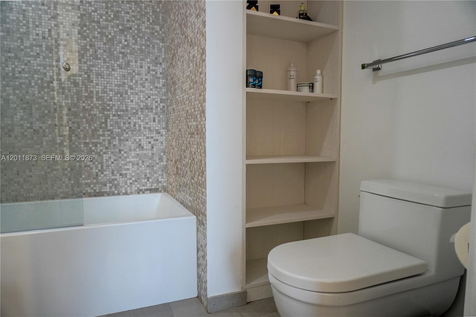RISE CONDO - Residential