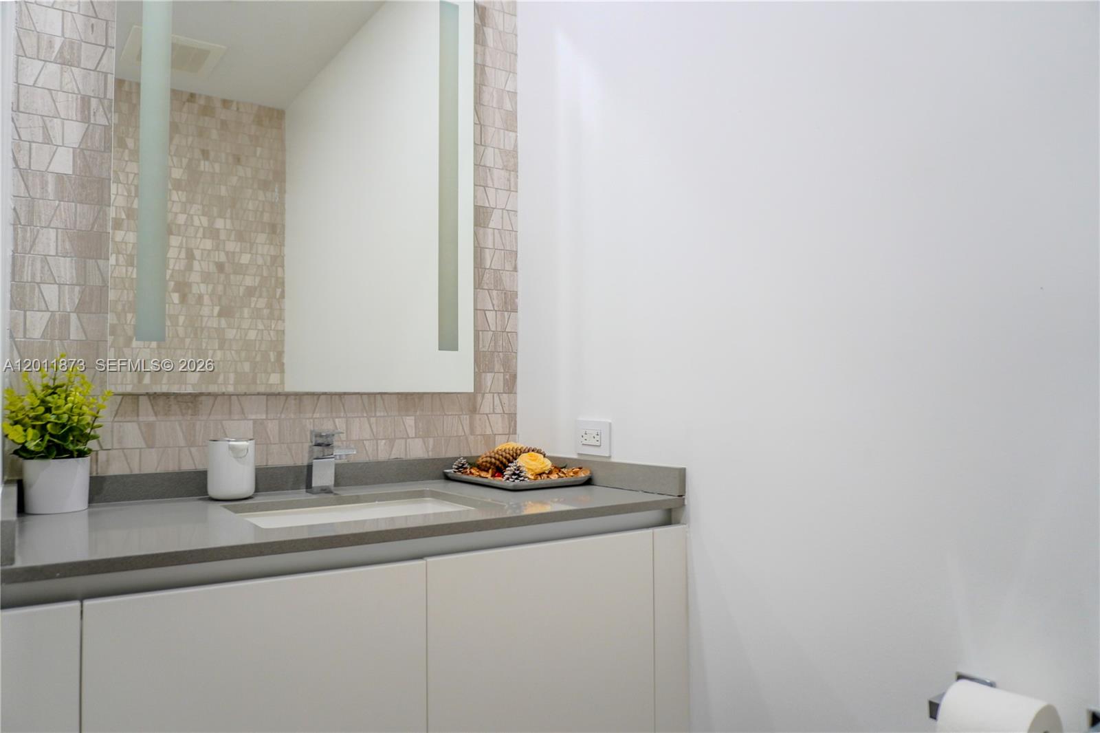 RISE CONDO - Residential