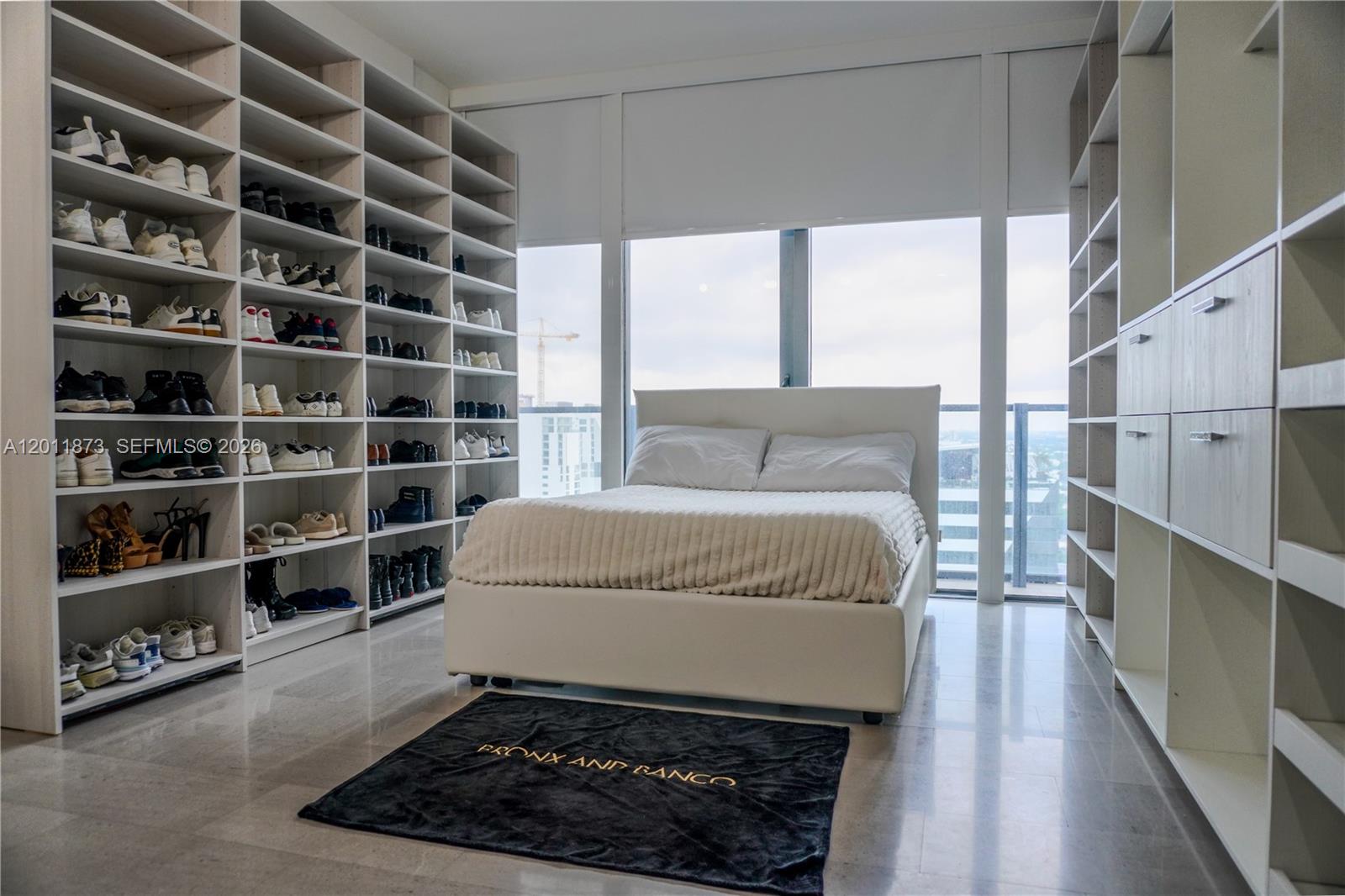 RISE CONDO - Residential
