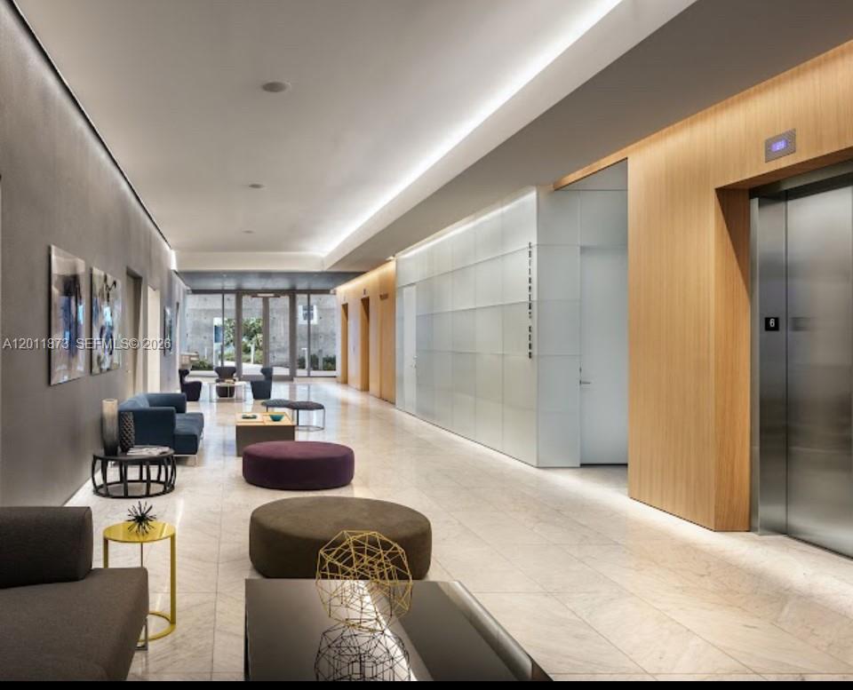 RISE CONDO - Residential