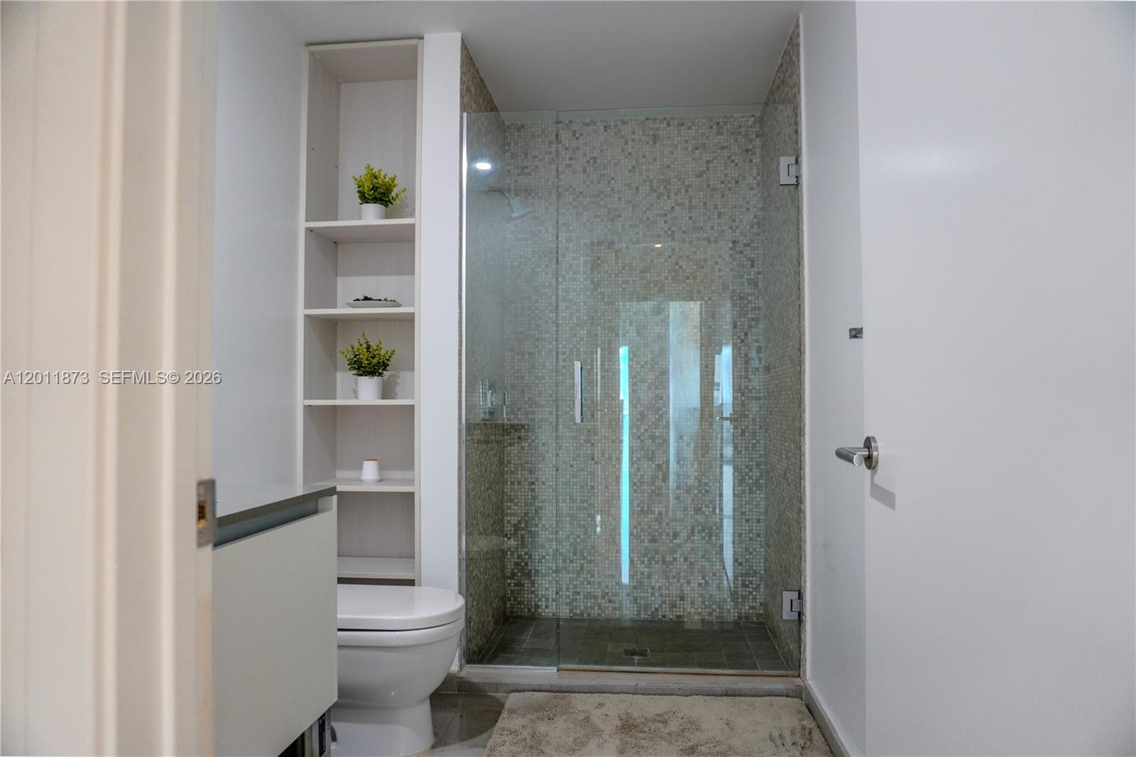 RISE CONDO - Residential