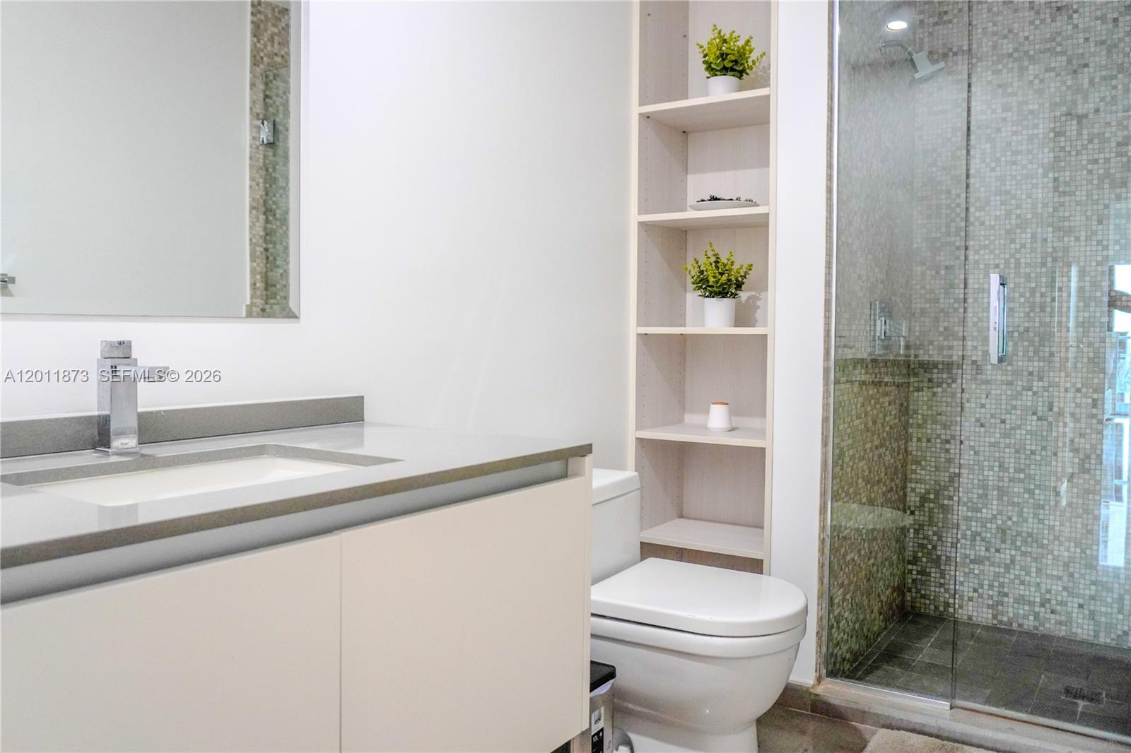 RISE CONDO - Residential