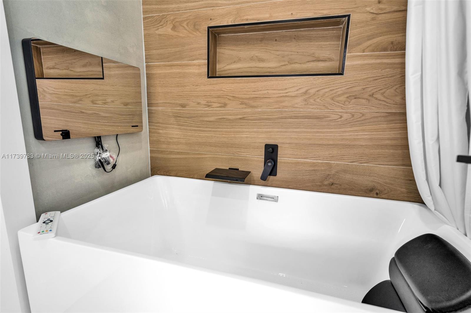 BAY VISTA PARK AMD PL - Residential