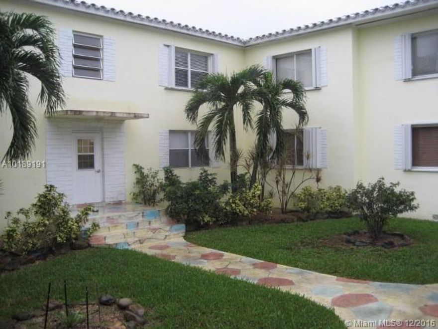 Great 2 bedroom apartment for rent! This unit is bright, spacious, and includes beautiful hardwood floors. Close to Brickell & Downtown Miami. Call listing office for showing instructions.