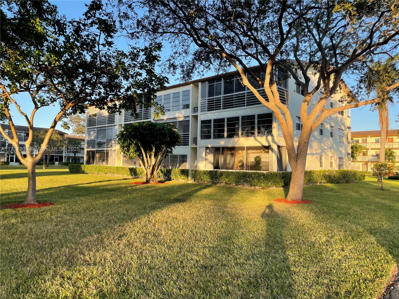 MANSFIELD AT CENTURY VILL - Residential