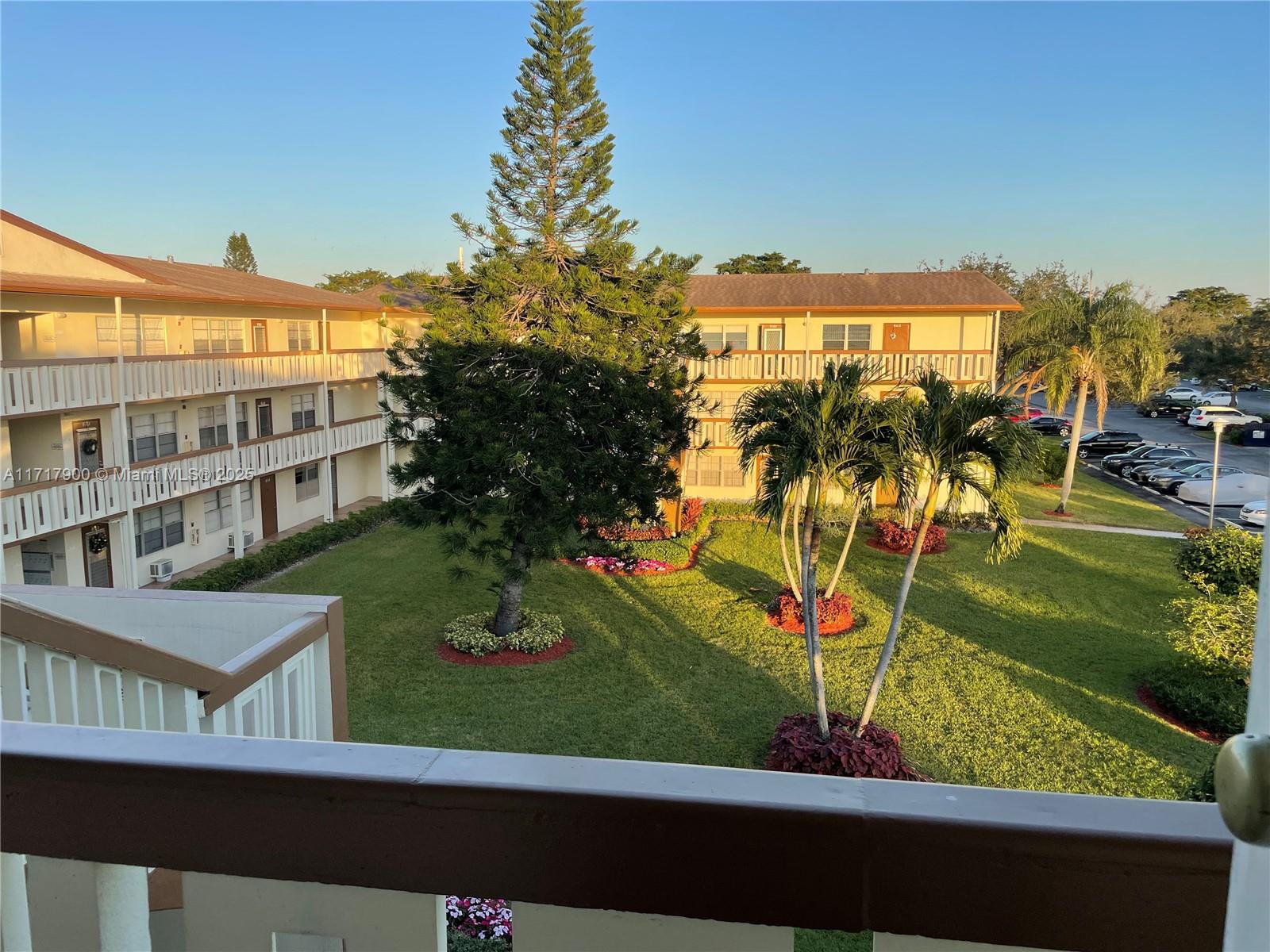 MANSFIELD AT CENTURY VILL - Residential