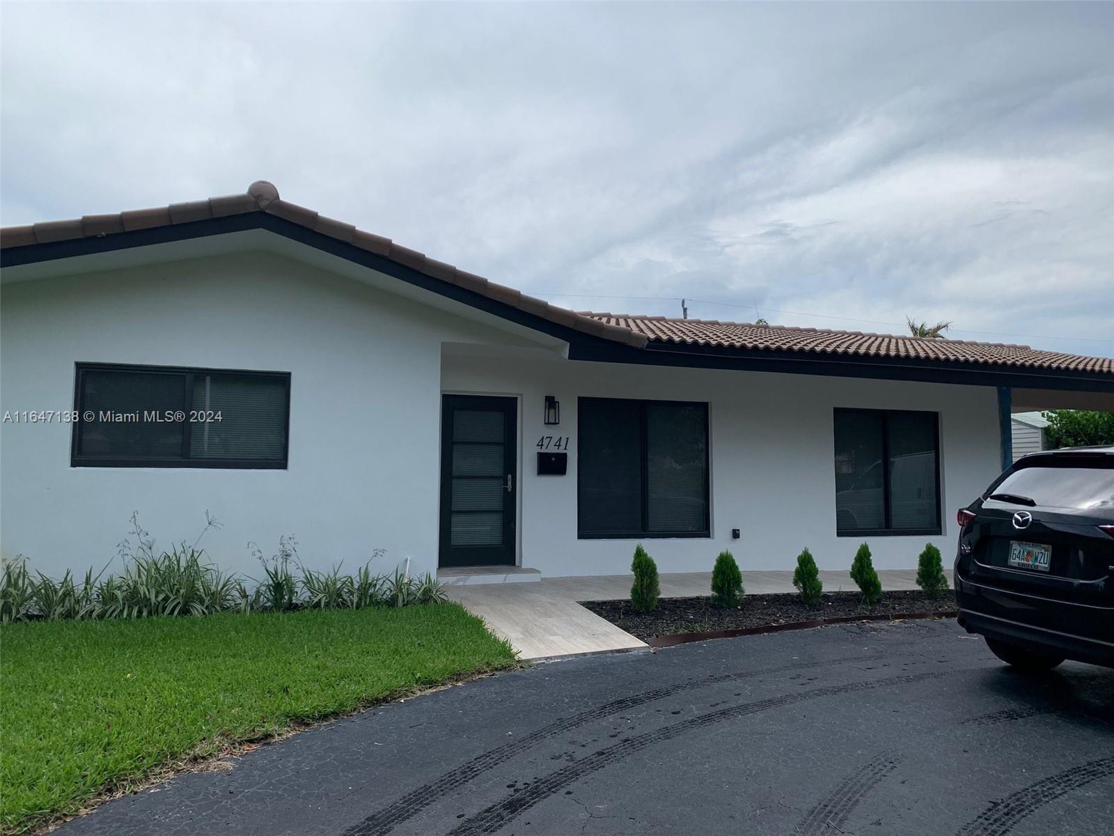 CORAL HILLS - Residential