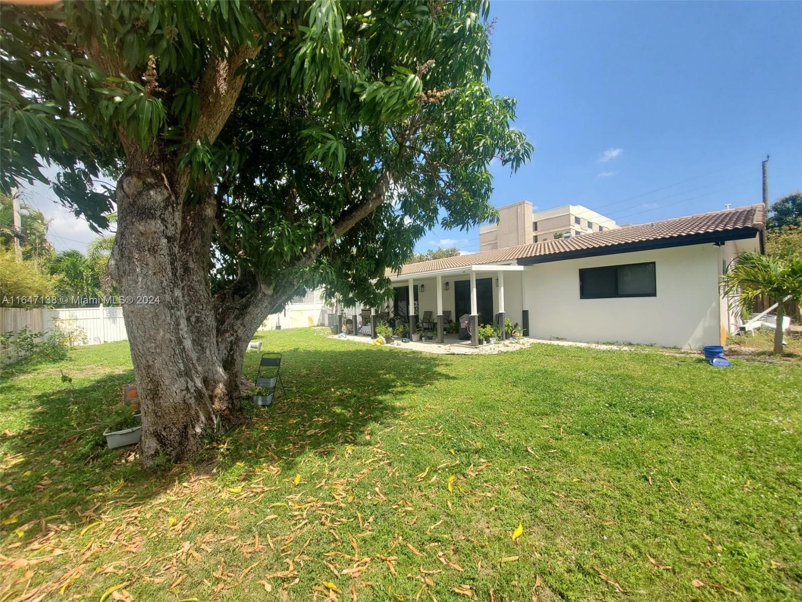 CORAL HILLS - Residential