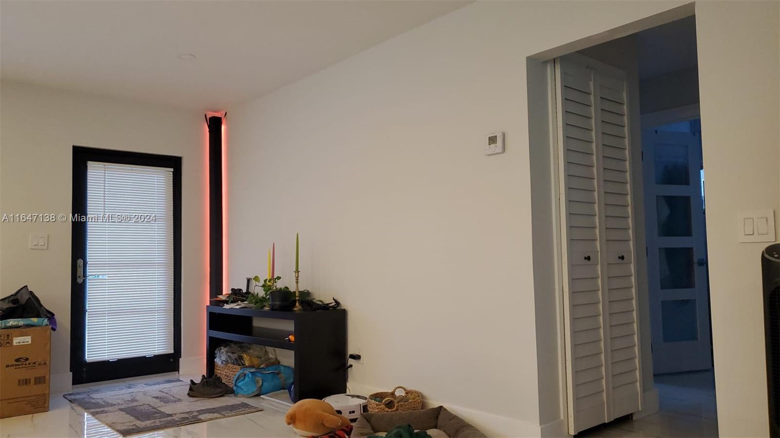 CORAL HILLS - Residential