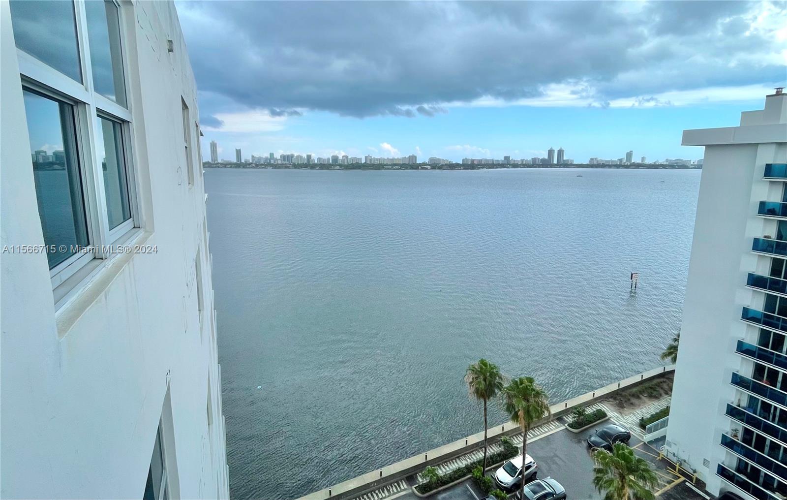 Penthouse apartment in very peaceful North bay Village. The unit features brand new flooring and beautiful bay views. The building just underwent a round for special assessments and can now offer fully renovated pools + gym. Easy to show, contact the listing to schedule an appointment.
Tenant occupied until May 31, 2024