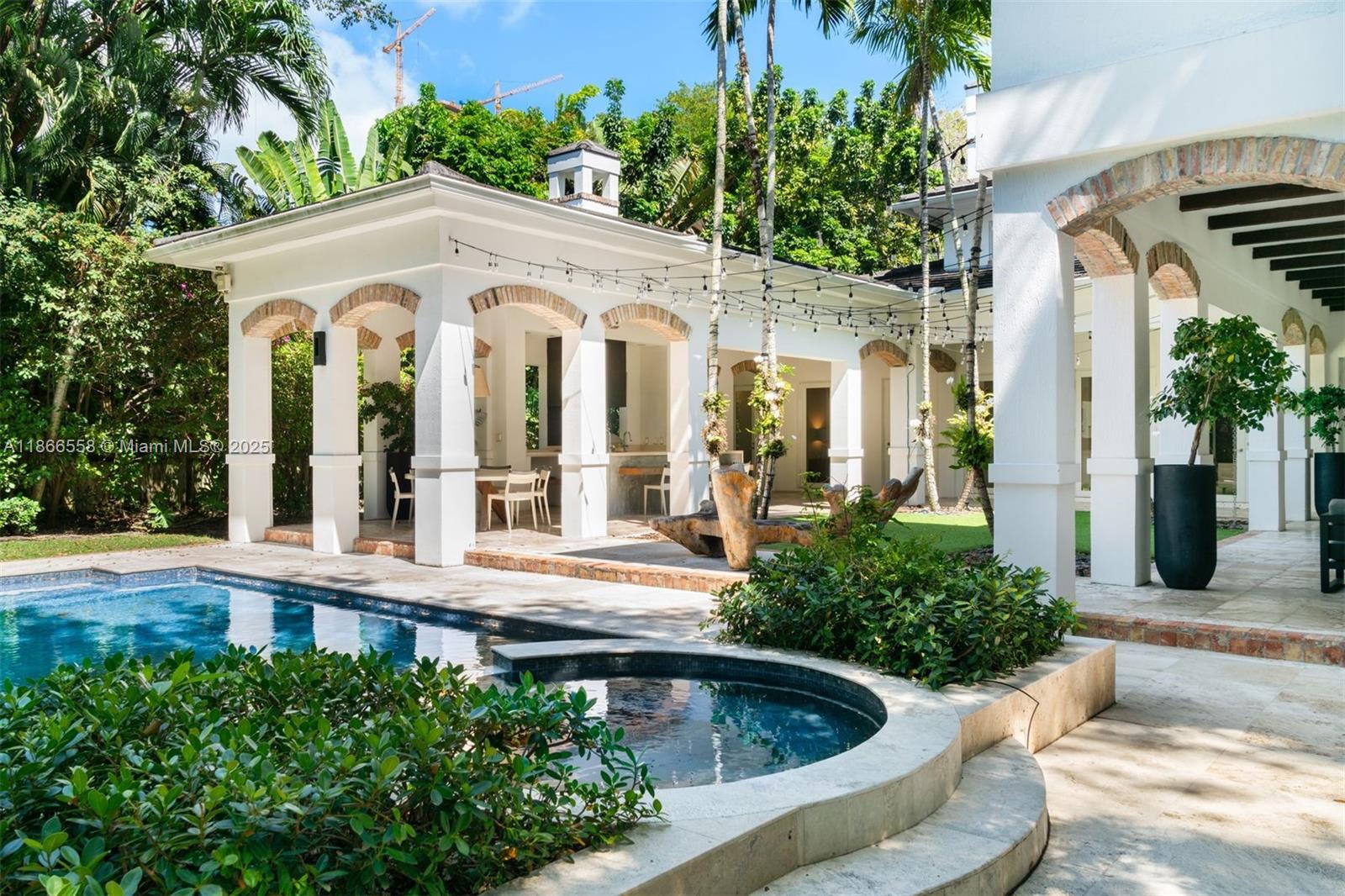 BRICKELL FLAGLER - Residential