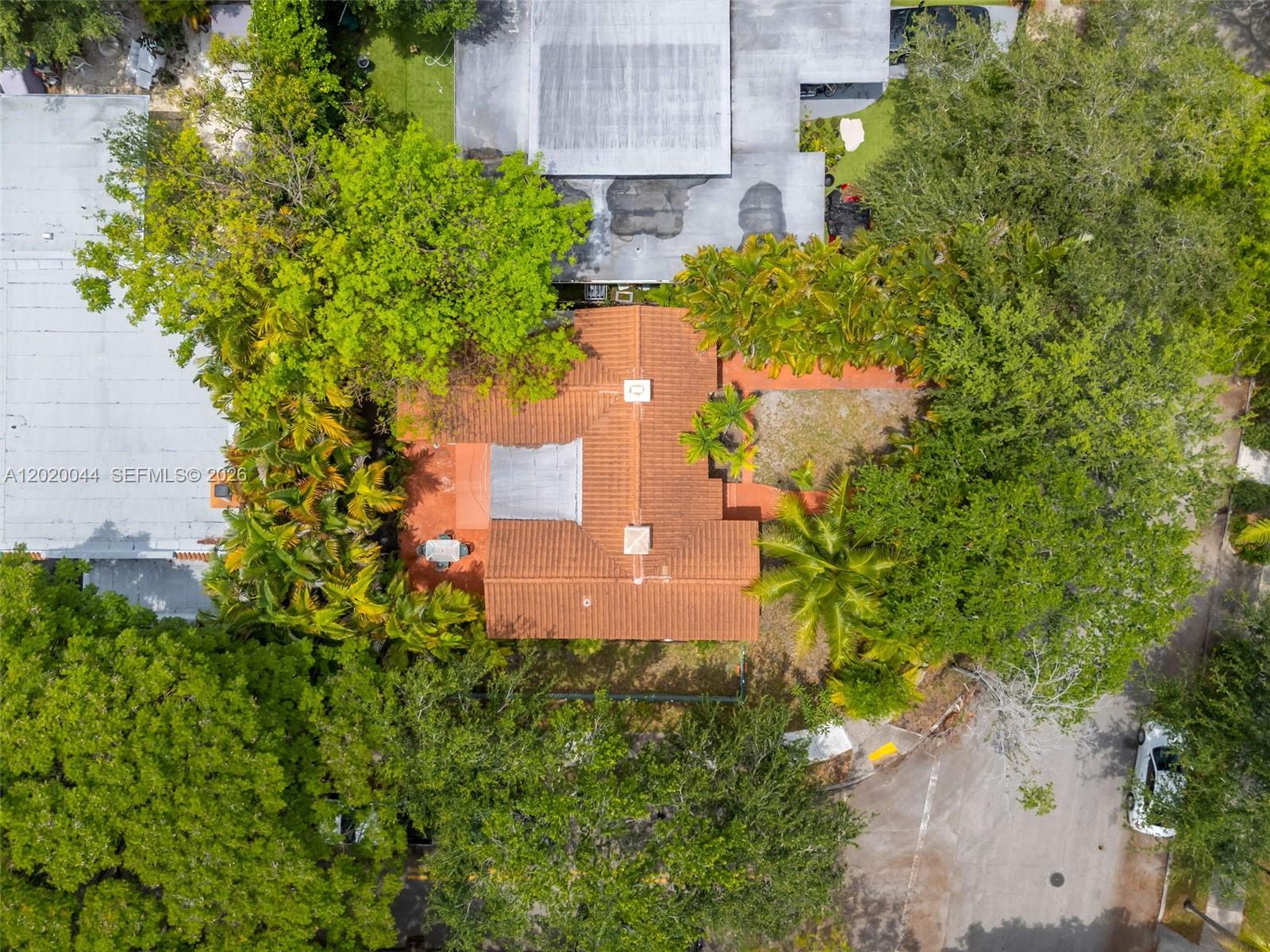 SHADOWLAWN - Residential