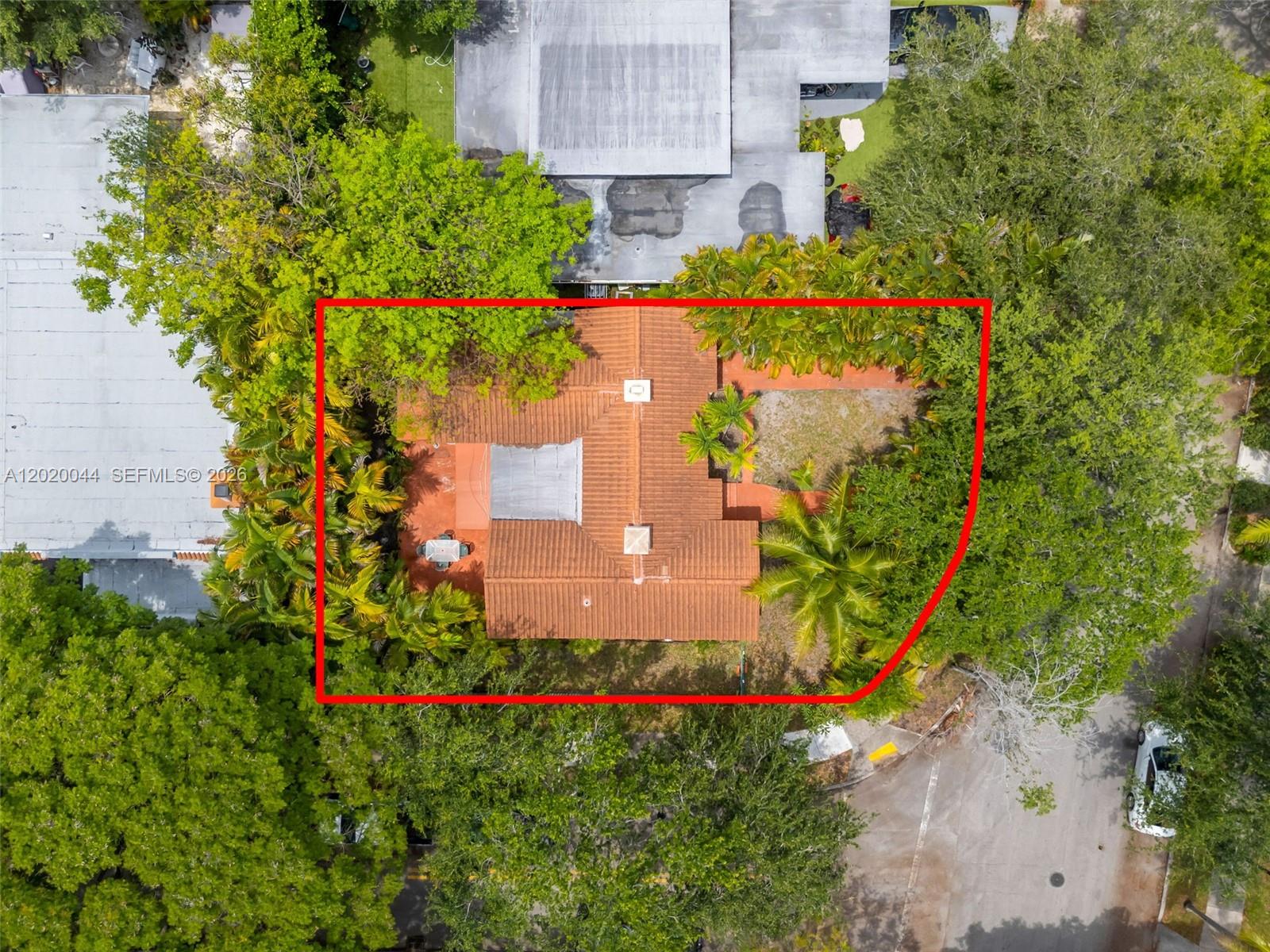 SHADOWLAWN - Residential