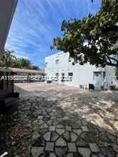 THE COURTYARD AT MORNINGS - Residential Lease