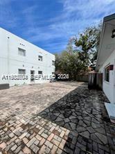 THE COURTYARD AT MORNINGS - Residential Lease