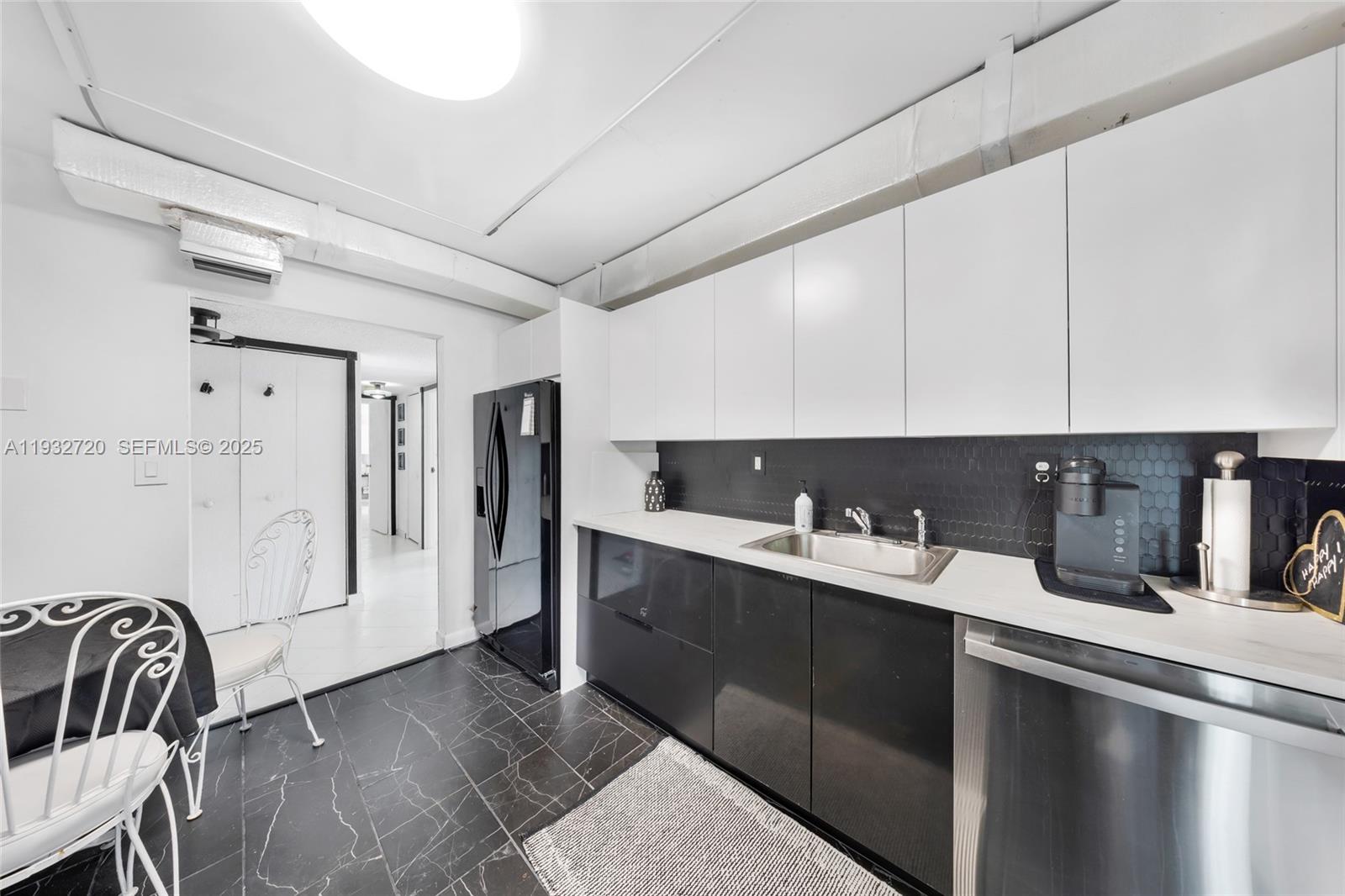 OCEANVIEW PARK CONDO - Residential Lease