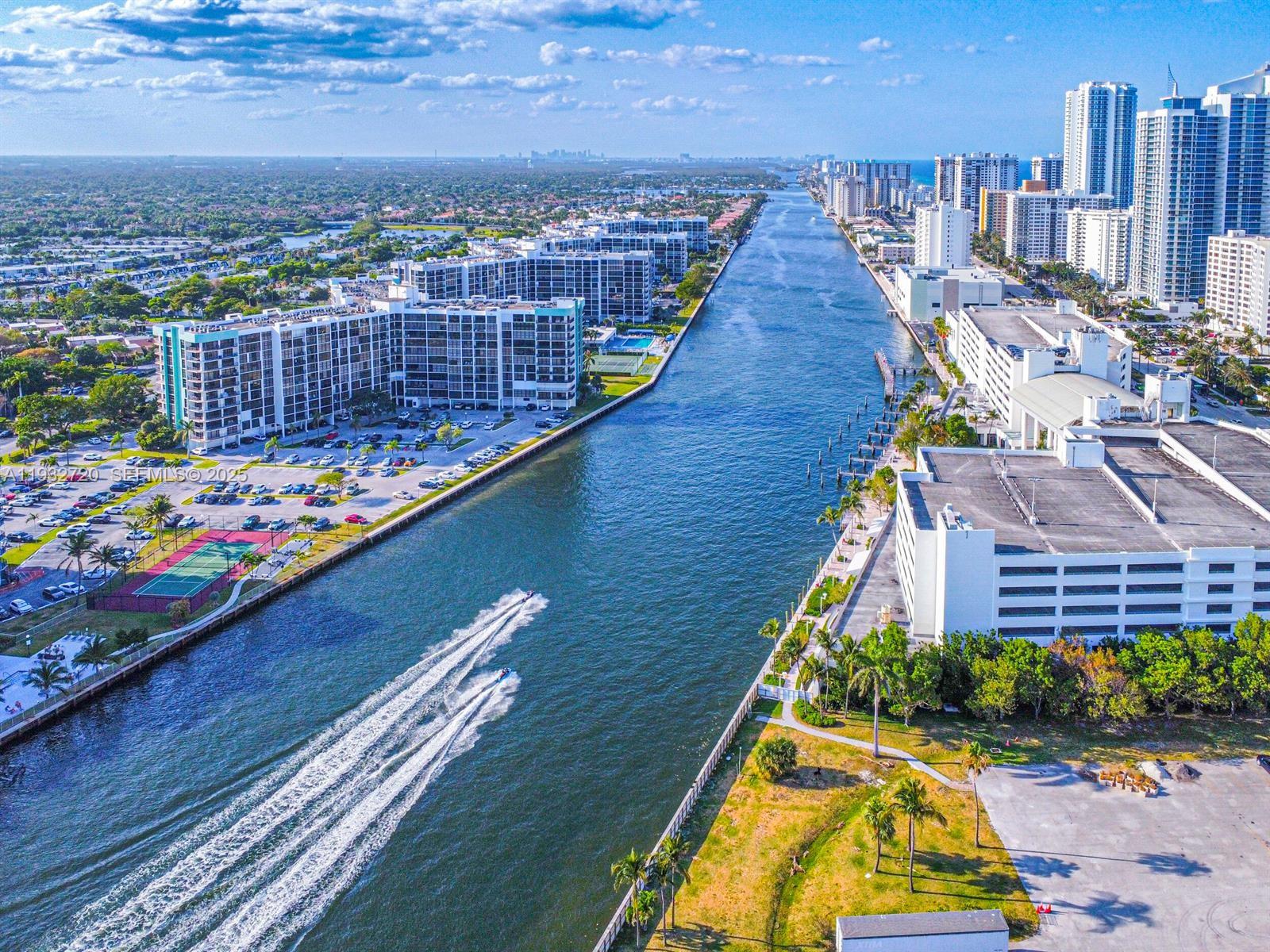 OCEANVIEW PARK CONDO - Residential Lease