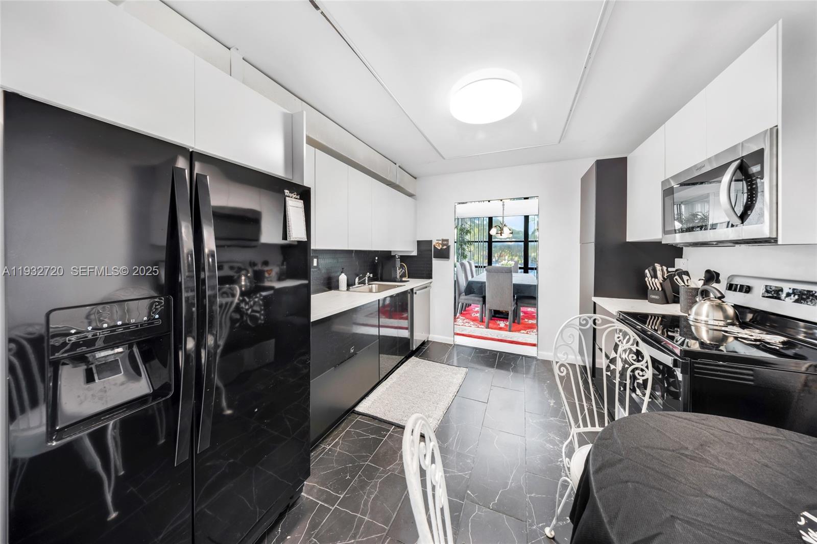 OCEANVIEW PARK CONDO - Residential Lease